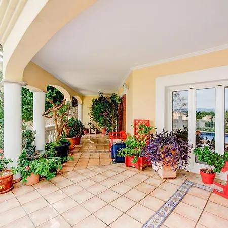 Villa Romantic